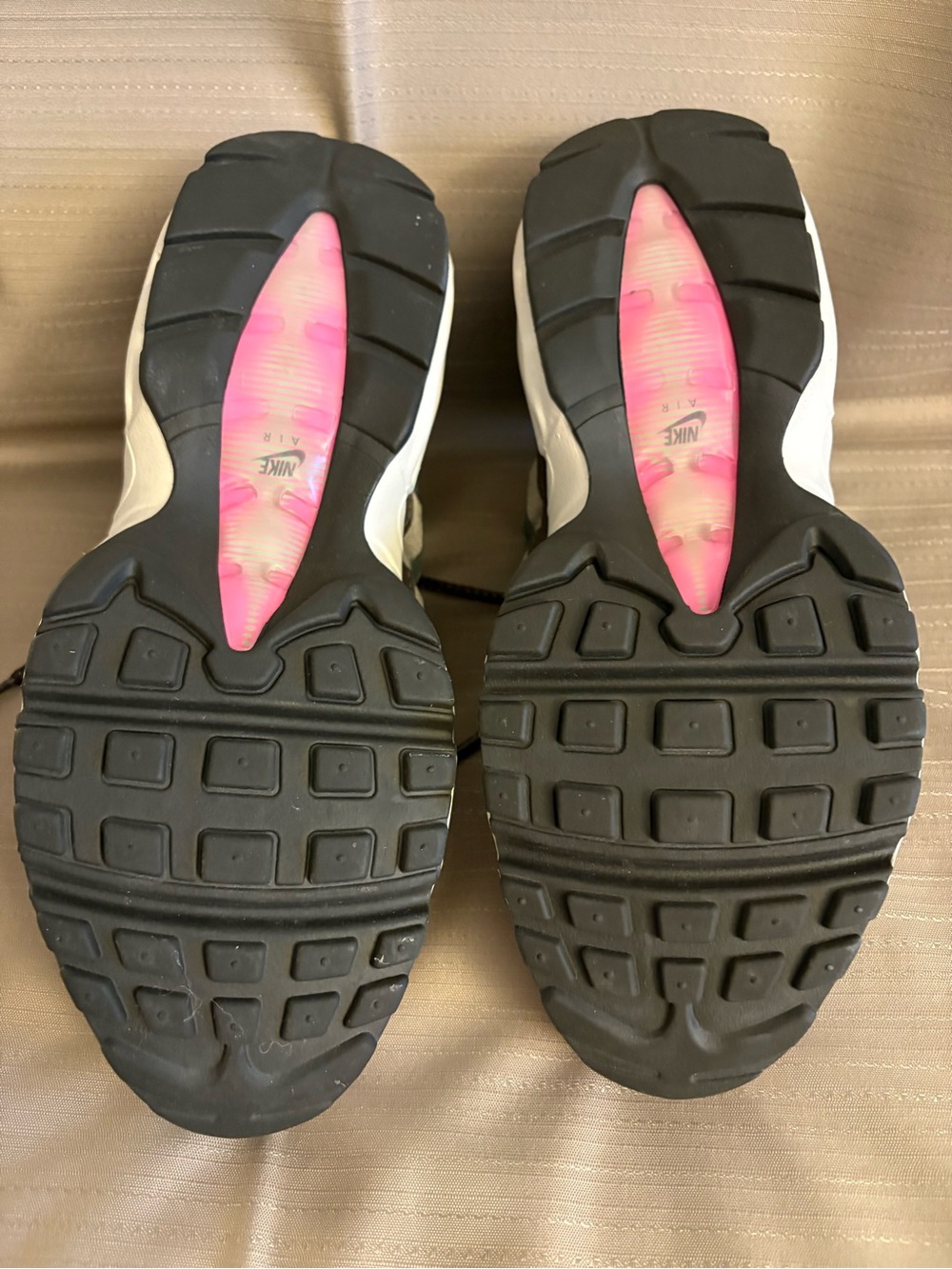 Nike Women’s Air Max 95 Sunflower and Leopard - Picture 8 of 10